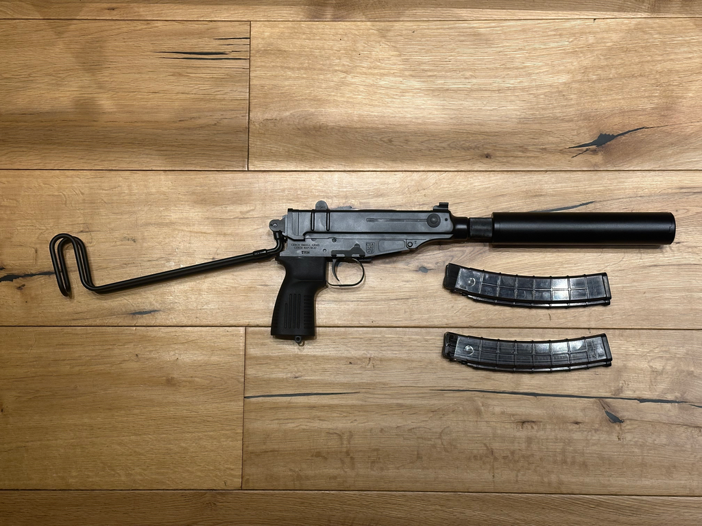 CSA_Vz_61_Integrally_Suppressed_2