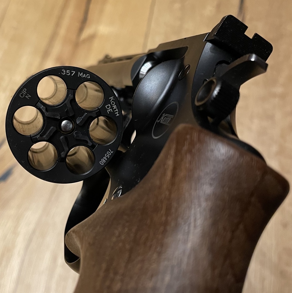 Korth_NSC__357_Magnum__38_Special_6-shot_6