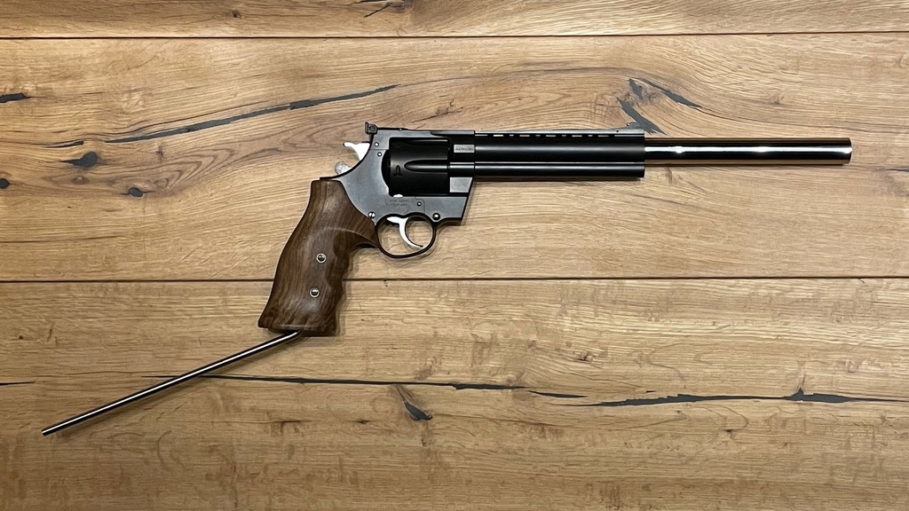 Korth_NXR__44_Remington_Magnum_6-shot_2