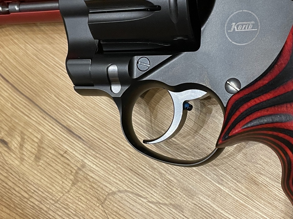 Korth_NXI_9x19mm_8-shot_10